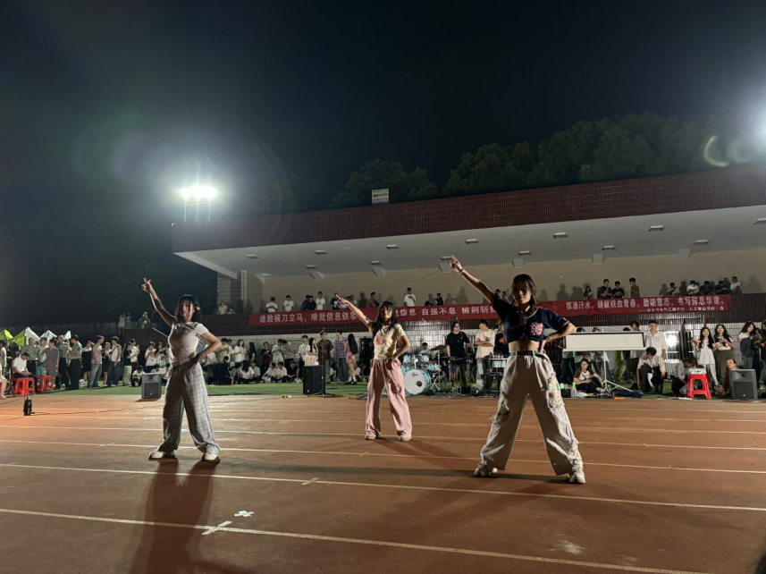 9bdad8b0b74e4cff9bfb9e5447f61e55.png 图片 1.png